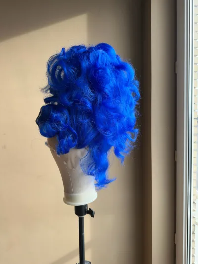 Sapphire Curls
